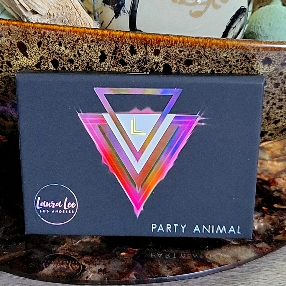 Laura Lee Los Angeles Makeup Pallette